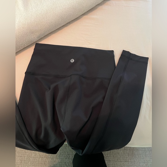 Wunder Train Lululemon leggings 25” - Picture 2 of 3